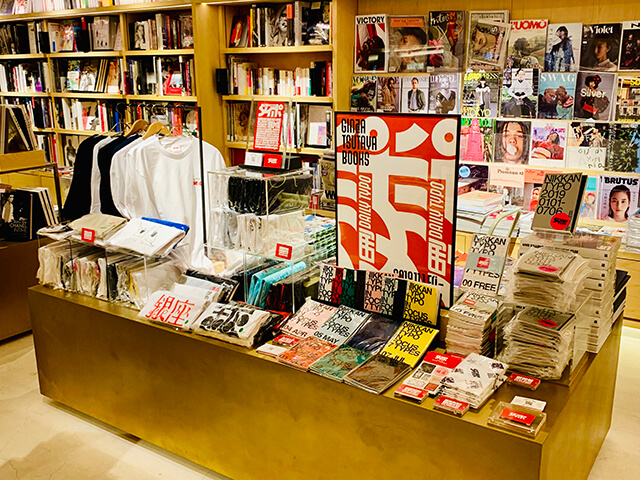 代官山、銀座の蔦屋書店でのフェアの様子