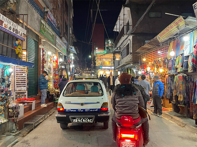 ネパールの夜の街並み