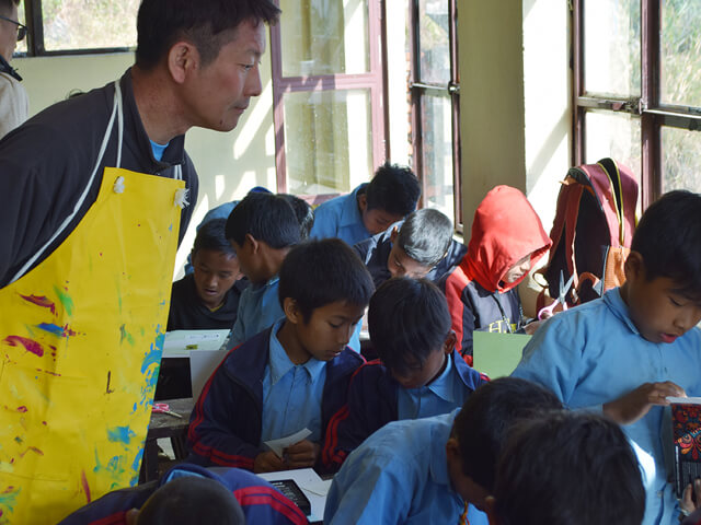 ネパールの学校での授業の様子