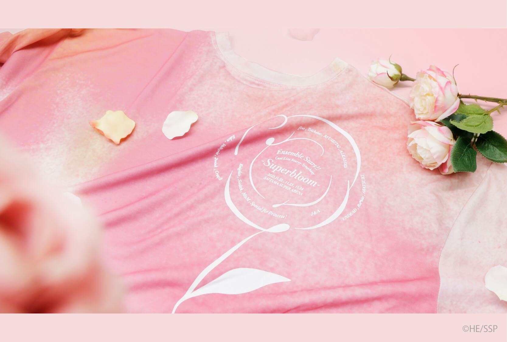 フラワリーTシャツ