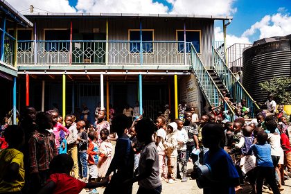 ここでしか得られない大きな学び ～TAKI SMILE DESIGN LABO in ケニア～ サムネイル