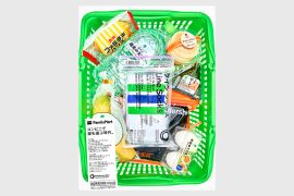 ファミリーマート2025年新年新聞広告(ニュース、事例用)